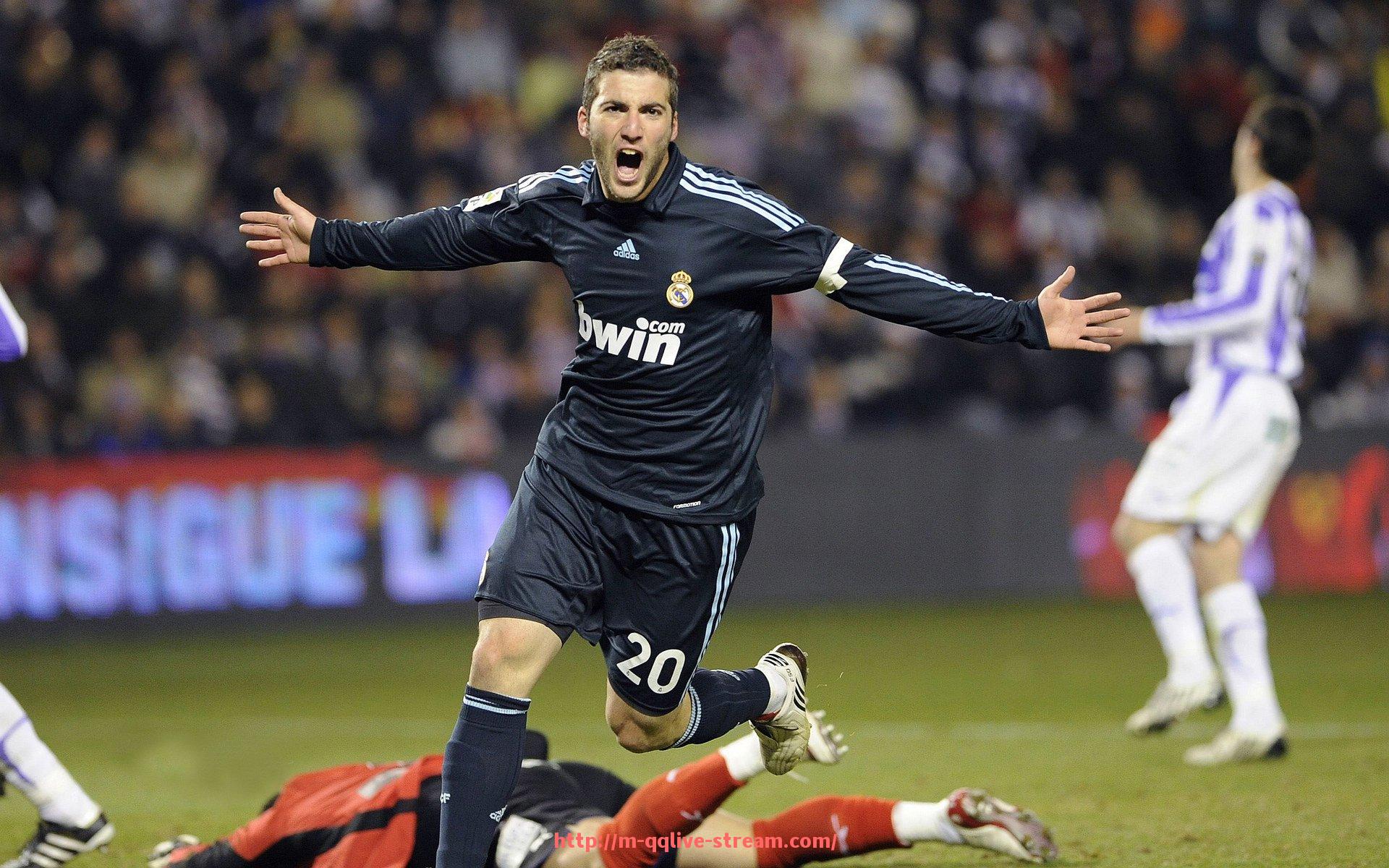 企鹅直播-英超主教练在球员时代的职业履历与成就对照分析